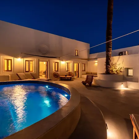 Willa Finika Santorini *