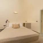 Finika Santorini * Μεσαριά