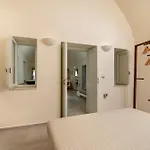 Finika Santorini *