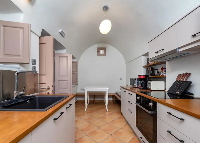 Finika Santorini Villa