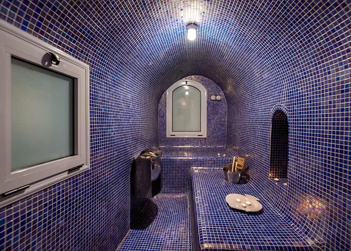 Finika Santorini Villa Mesaria