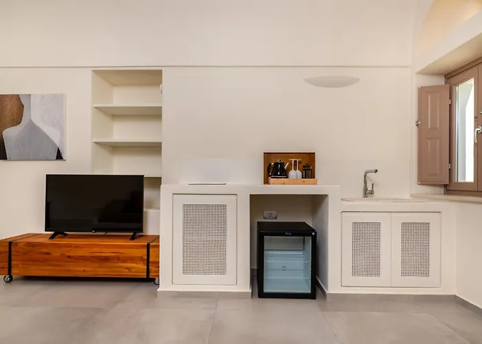 Finika Santorini Villa