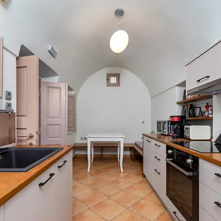 Finika Santorini Villa