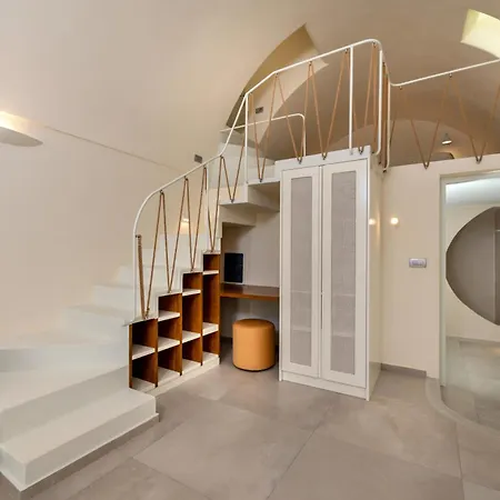 Finika Santorini Villa Mesaria