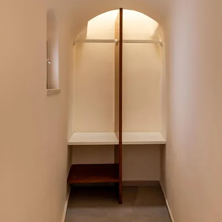 Finika Santorini Villa Mesariá