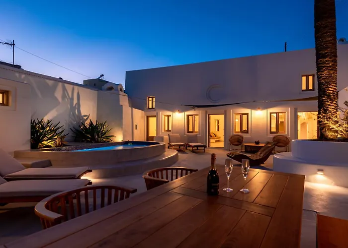 Finika Santorini * 메사리아